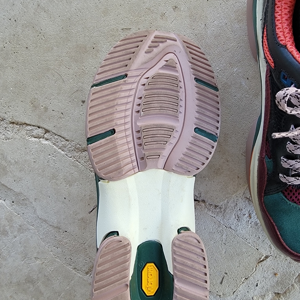 Brandblack Vibram Unisex Saga Athletic Sneakers Size 8.5 Women/7 Men - Picture 7 of 15